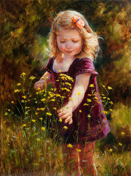 Vrolijk portret van een meisje dat bloemetjes plukt